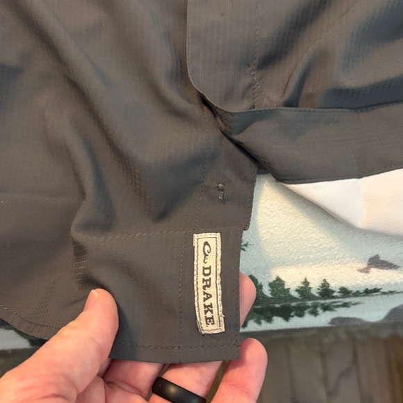 Drake Waterfowl Tennessee Vols Dark Gray S/S button down - Picture 5 of 9